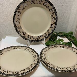 Sakura Stoneware Round Platter Desert Sands 12.5”  & 2 dinner plates 10.5”
